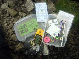 A geocache and GPS device